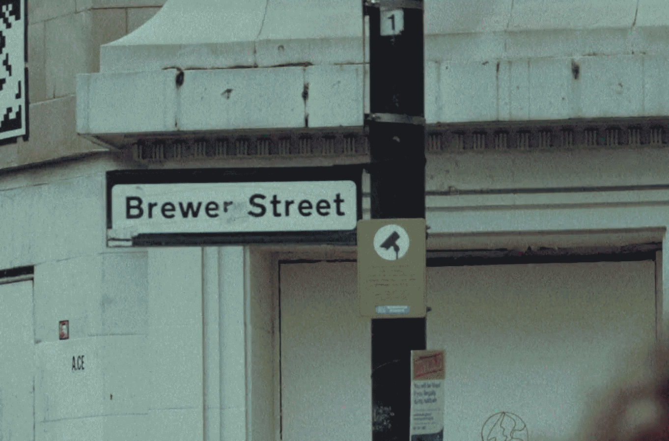 AW25_Brewer_Street_Opening_LP_SignUp_1_HVC_3_Weeks_StoreLocator_Desktop