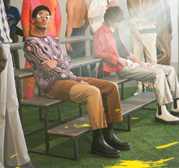 hp-blog-tile-nyfw-ss22wk1-desk