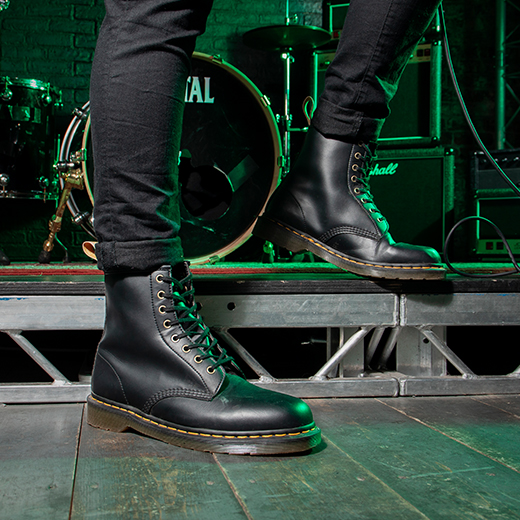 skør at lege ydre Leather Boots, Chelsea Boots, Shoes & Sandals | Dr. Martens