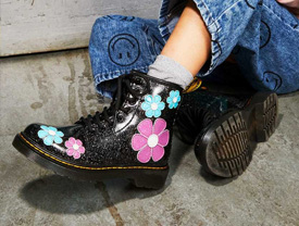 hp-nav-image-1460-j-glitter-aw22wk15-desk