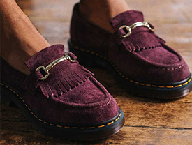 hp-nav-tile-plum-adrian-aw22wk16-desk